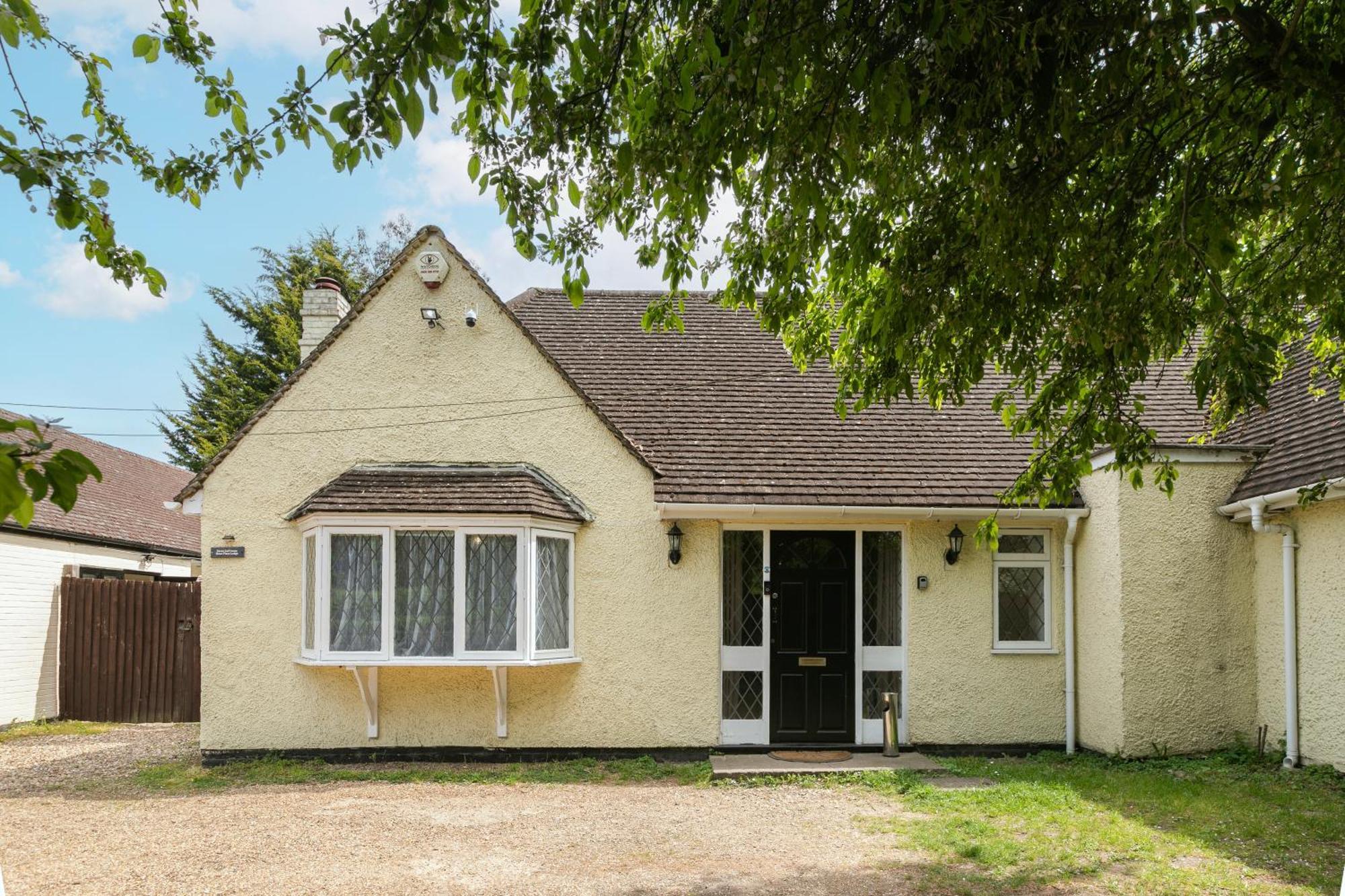 Rural Lodge Stay In Windsor! Hot Tub! Sleeps 20 Bray Εξωτερικό φωτογραφία